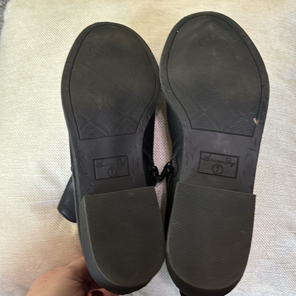 Women’s Booties - Picture 4 of 4